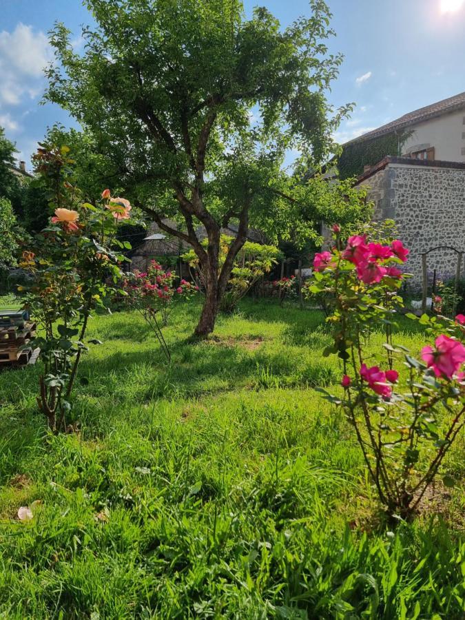 L'Atrium Bed & Breakfast Piegut-Pluviers Bagian luar foto